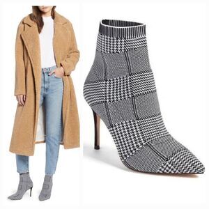 Something New "Navy Plaid" Nix Black White Plaid Sock Booties Size 6.5